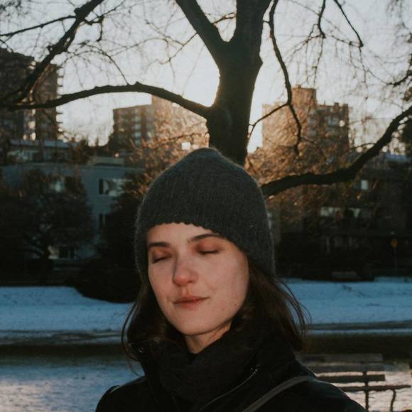 Meet your Posher, Taylor - Picture 1 of 1